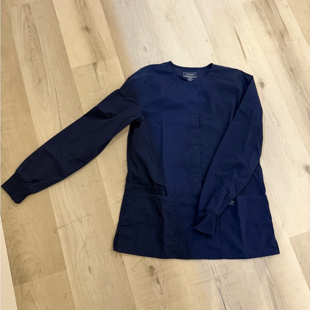Cherokee scrub jacket small